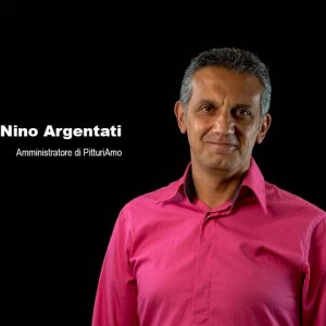 Mezzo busto su sfondo nero di Nino Argentati, founder PitturiiAmo